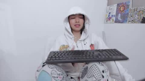 Snapshot of sweet_and_wild05 chatting on November 25, 2025, 5:24 pm Julieta online show from November 25, 2025, 5:24 pm