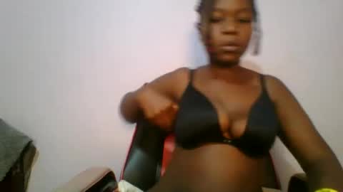 Snapshot of sweet_arianna_ chatting on February 14, 2025, 4:37 am timaya online show from February 14, 2025, 4:37 am