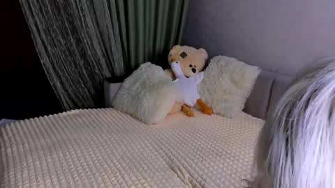 Snapshot of sweet_barbe chatting on February 8, 2026, 3:59 pm Alice online show from February 8, 2026, 3:59 pm