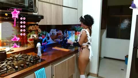 Snapshot of sweet_bluee chatting on February 17, 2026, 12:18 am Tutti online show from February 17, 2026, 12:18 am