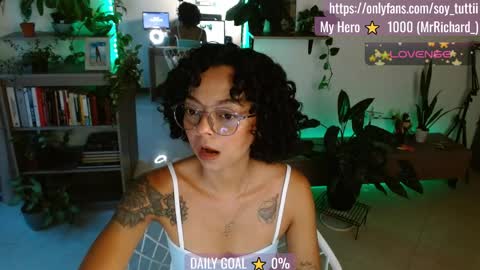 Tutti  online show from May 23, 2026, 11:09 pm
