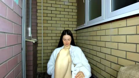 Christina online show from April 18, 2026, 7:07 pm