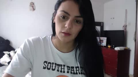 dulce online show from October 16, 2025, 7:48 pm