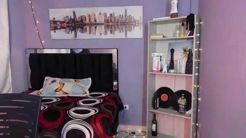 Candy online show from November 19, 2025, 3:23 pm