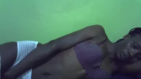 sweet_candie01 online show from October 25, 2025, 11:40 am