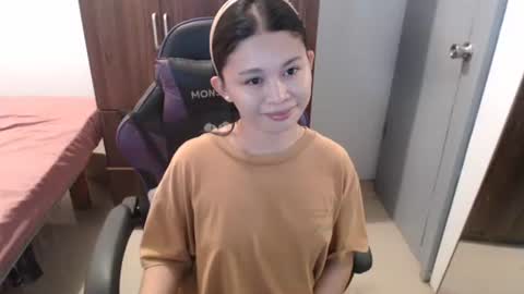 sweet_cassyxx online show from February 15, 2026, 12:25 pm