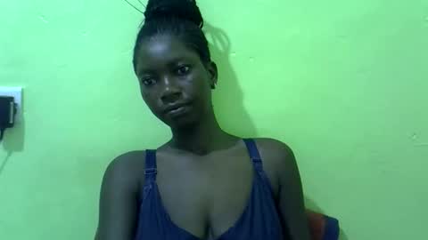 Snapshot of sweet_cherie1 chatting on February 16, 2026, 1:24 am sweet_cherie1 online show from February 16, 2026, 1:24 am