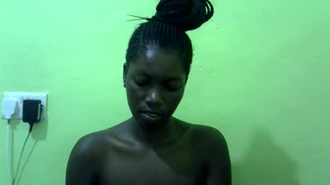 Snapshot of sweet_cherie1 chatting on February 16, 2026, 2:02 pm sweet_cherie1 online show from February 16, 2026, 2:02 pm