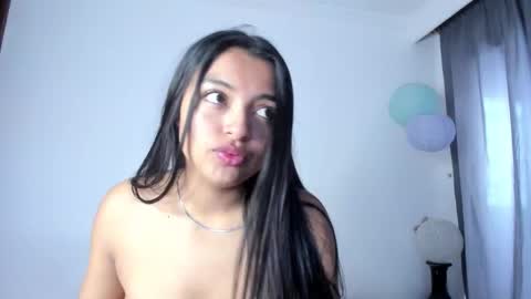 Snapshot of sweet_cinamon69 chatting on September 8, 2025, 8:19 pm Canela online show from September 8, 2025, 8:19 pm