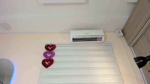 Snapshot of sweet_couples1 chatting on December 17, 2024, 11:38 pm sweet_couples1 online show from December 17, 2024, 11:38 pm