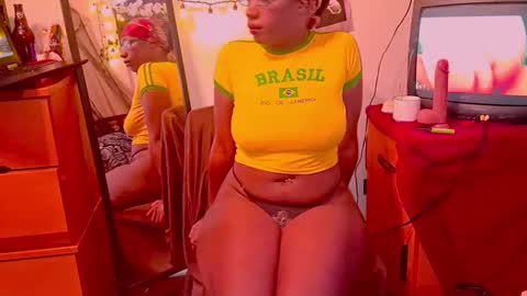 SweetDahlia online show from December 15, 2025, 8:35 pm