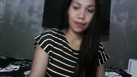 Snapshot of sweet_dianne08 chatting on December 20, 2025, 5:53 pm dianne online show from December 20, 2025, 5:53 pm