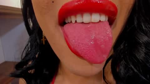 sweet_eliizabeth online show from April 1, 2026, 12:39 pm