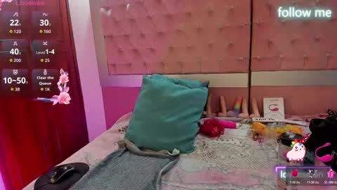  emmili  online show from February 11, 2026, 11:59 am