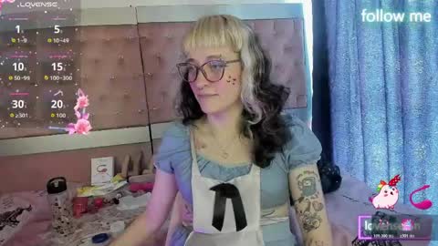Snapshot of sweet_emmili chatting on June 5, 2026, 2:45 pm emmili online show from June 5, 2026, 2:45 pm