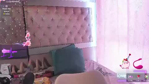 Snapshot of sweet_emmili chatting on July 14, 2026, 12:44 pm emmili online show from July 14, 2026, 12:44 pm