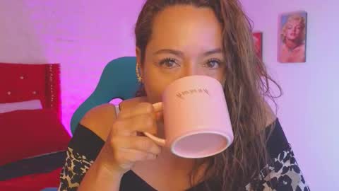 Snapshot of sweet_evans___ chatting on September 18, 2025, 6:15 am Sweet Evans online show from September 18, 2025, 6:15 am