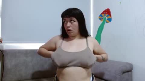 Snapshot of sweet_ferr chatting on July 9, 2026, 6:23 pm sweet_ferr online show from July 9, 2026, 6:23 pm