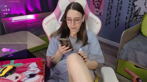 Alice online show from November 4, 2025, 2:43 am