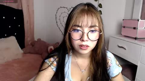 Hannah online show from April 22, 2026, 4:04 am