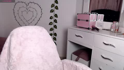 Snapshot of sweet_hannaah chatting on April 26, 2026, 3:26 am Hannah online show from April 26, 2026, 3:26 am