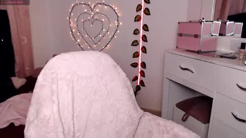 Snapshot of sweet_hannaah chatting on May 20, 2026, 2:29 am Hannah online show from May 20, 2026, 2:29 am