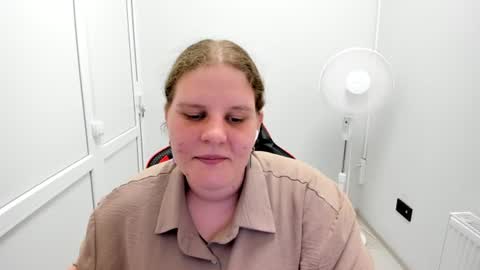 Karla online show from July 19, 2026, 1:37 pm