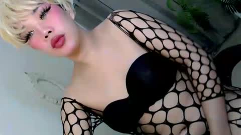 sweet_katrina69 online show from February 18, 2026, 12:23 pm