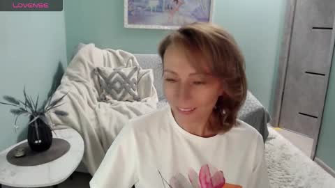 Helen online show from October 12, 2025, 6:45 am