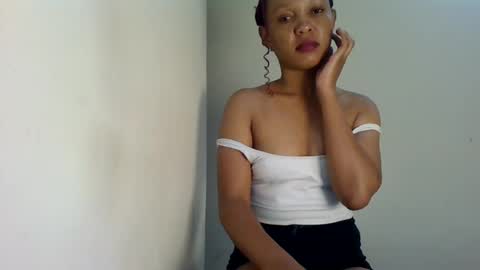 Snapshot of sweet_likey chatting on June 25, 2026, 5:17 pm sweet likey online show from June 25, 2026, 5:17 pm