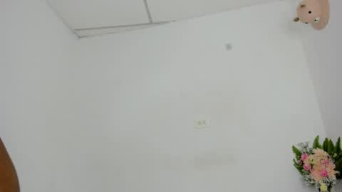 sweet_litle online show from May 13, 2026, 4:54 am