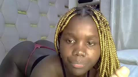 sweet_melodiyy online show from April 2, 2026, 7:55 pm