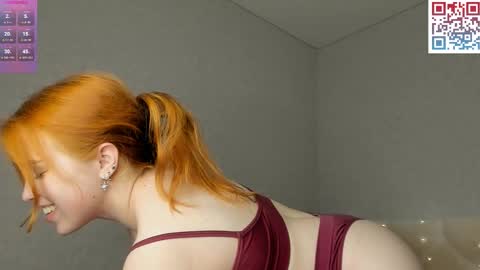 Mia online show from November 23, 2025, 1:55 pm