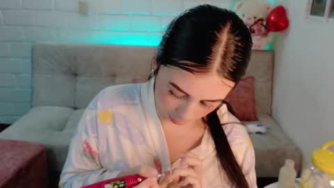 Sweet  Mia online show from October 12, 2025, 11:37 pm