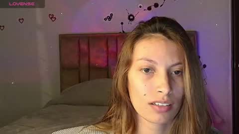 sweet_moon_v_ online show from January 8, 2026, 11:29 pm