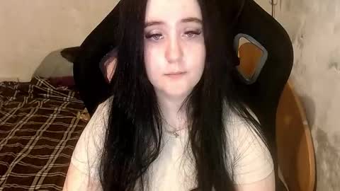 sweet_my_dream online show from February 23, 2026, 2:58 pm