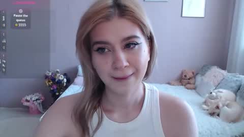 sweet_nicole_333 online show from September 13, 2025, 9:09 am