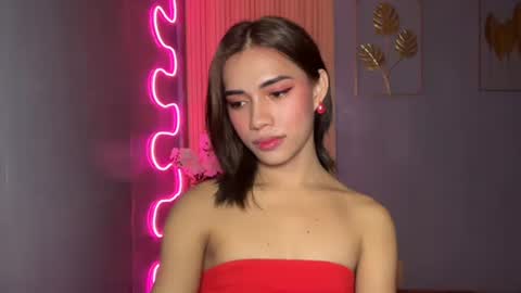 sweet_nikki03 online show from April 16, 2026, 6:19 pm