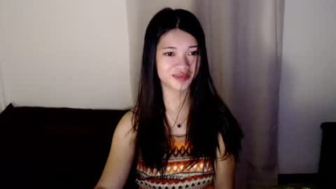 sweet_nylia online show from August 6, 2026, 4:47 am