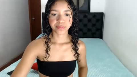 Snapshot of sweet_petite15 chatting on June 12, 2026, 12:04 pm petite sweet online show from June 12, 2026, 12:04 pm