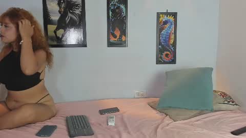 Snapshot of sweet_rose72 chatting on June 21, 2026, 2:36 am sweet_rose72 online show from June 21, 2026, 2:36 am
