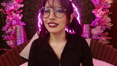 Roxanee online show from March 30, 2026, 9:27 pm