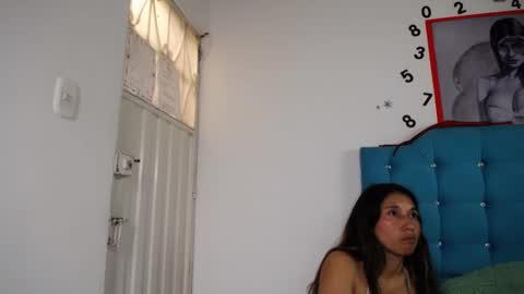Adriana online show from November 30, 2025, 6:34 pm