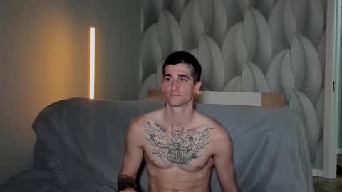 sweet_smith8 online show from November 10, 2025, 6:40 pm