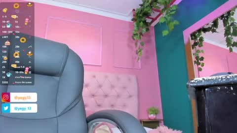 Snapshot of sweet_starxx chatting on June 3, 2026, 7:30 pm Yeileen online show from June 3, 2026, 7:30 pm