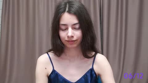 Angel online show from December 6, 2024, 2:06 pm