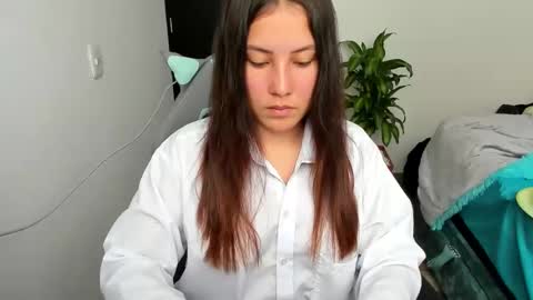     online show from February 9, 2025, 3:12 pm