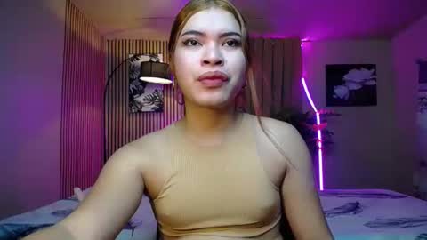 sweet_trexie online show from October 15, 2025, 2:33 am