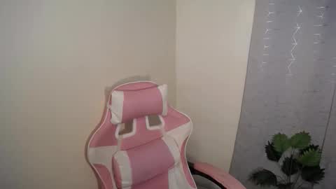 Trisha online show from December 22, 2025, 1:35 am