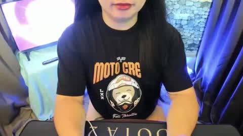 Snapshot of sweet_valentine22 chatting on September 27, 2025, 8:47 pm Valentine online show from September 27, 2025, 8:47 pm